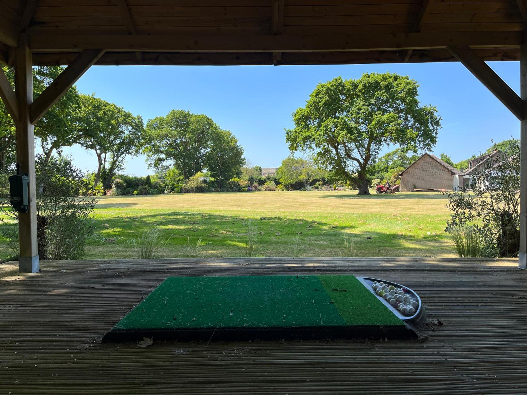 Stay At 'The Elms' In Tranquil Church Norton, Selsey - Ground Floor Bedroom, Own Private Bathroom, Quiet Beach, 2 Acre Garden By The Sea, On Edge Of Wildlife Nature Reserve Ngoại thất bức ảnh